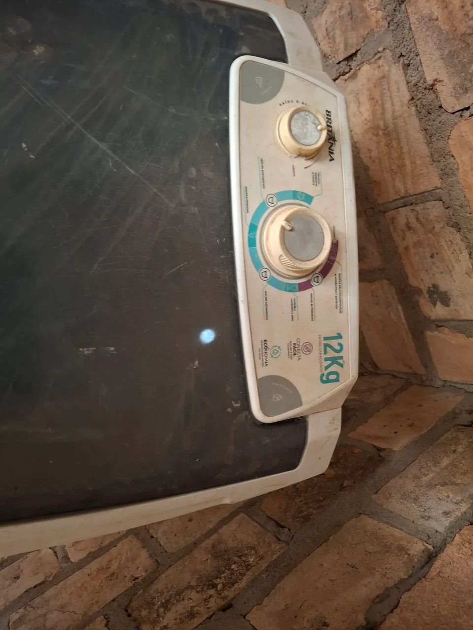 Vende-se um tranquilo 12 kg da Britânia,  por 150,00, o motor tá bom falta do consertar o  - Foto 3