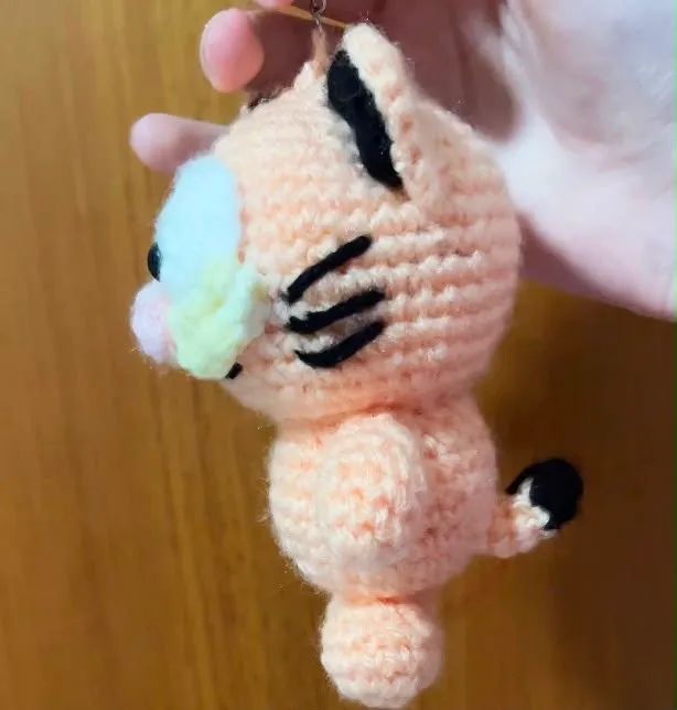 chaveiro do garfield de crochê  - Foto 3