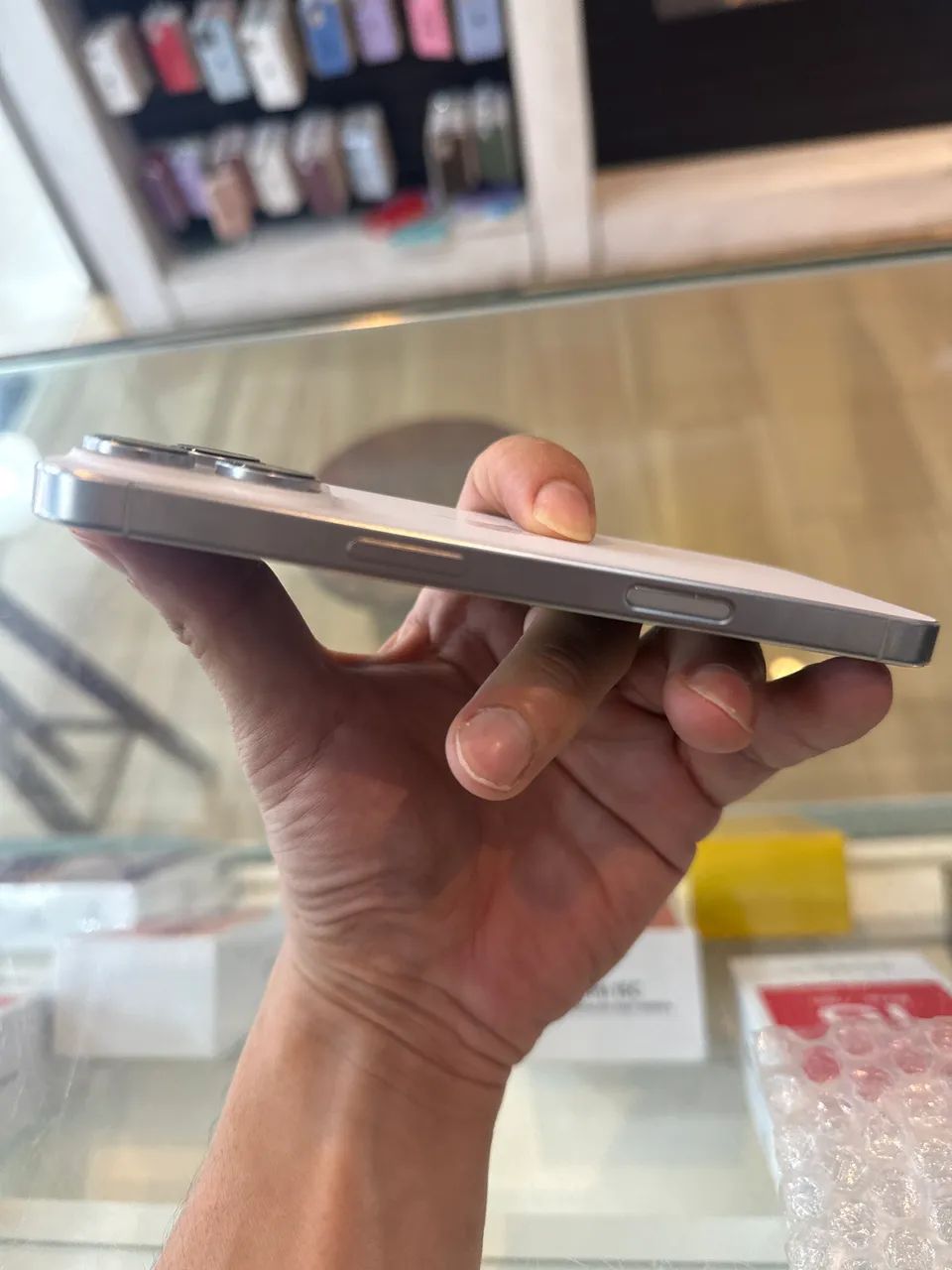 Iphone 16 pro 256 - Branco - Bateria 91% com garantia - Foto 5