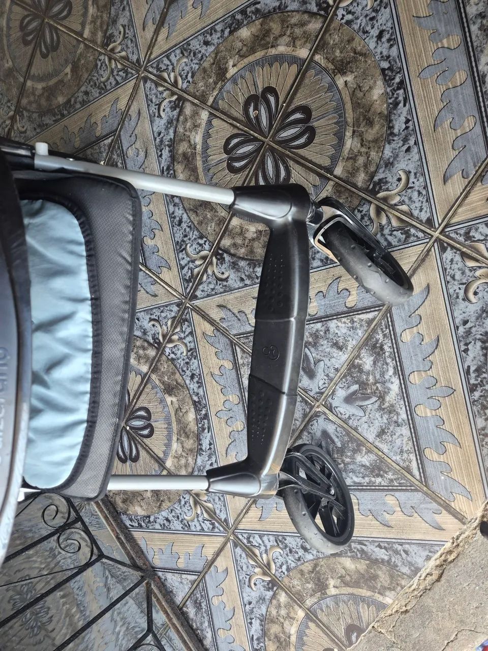 Vendo carrinho de bebê  - Foto 4