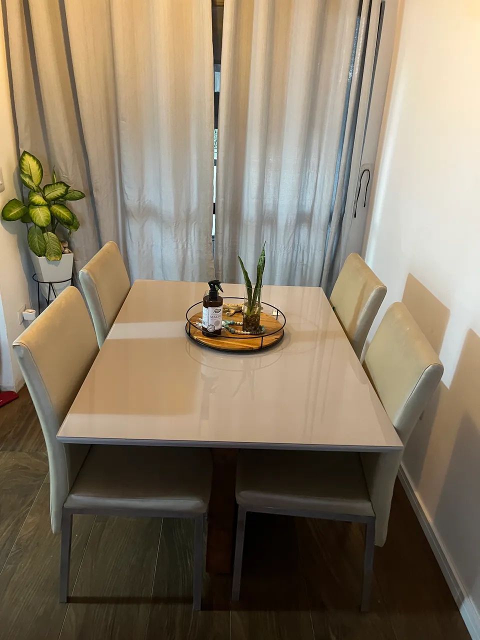 Mesa e cadeiras  - Foto 3