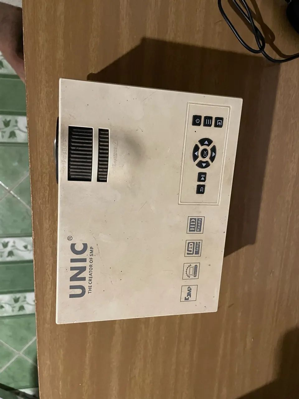 Vendo projetor unic  projeção até 120 polegadas e home theater 5.1 Philips 