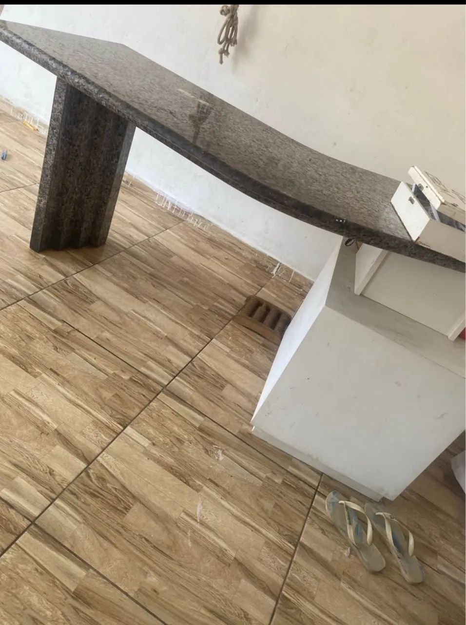 Large Marble Table468263149712844800