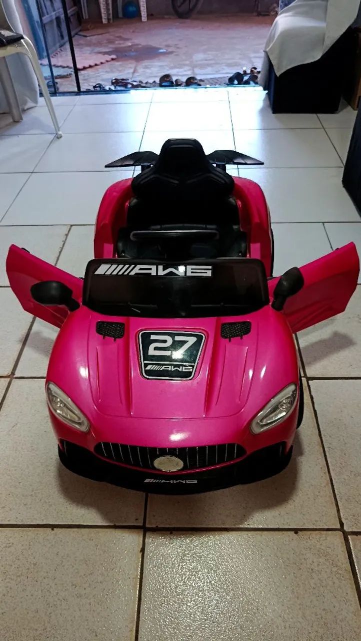 Carrinho elétrico com controle ?