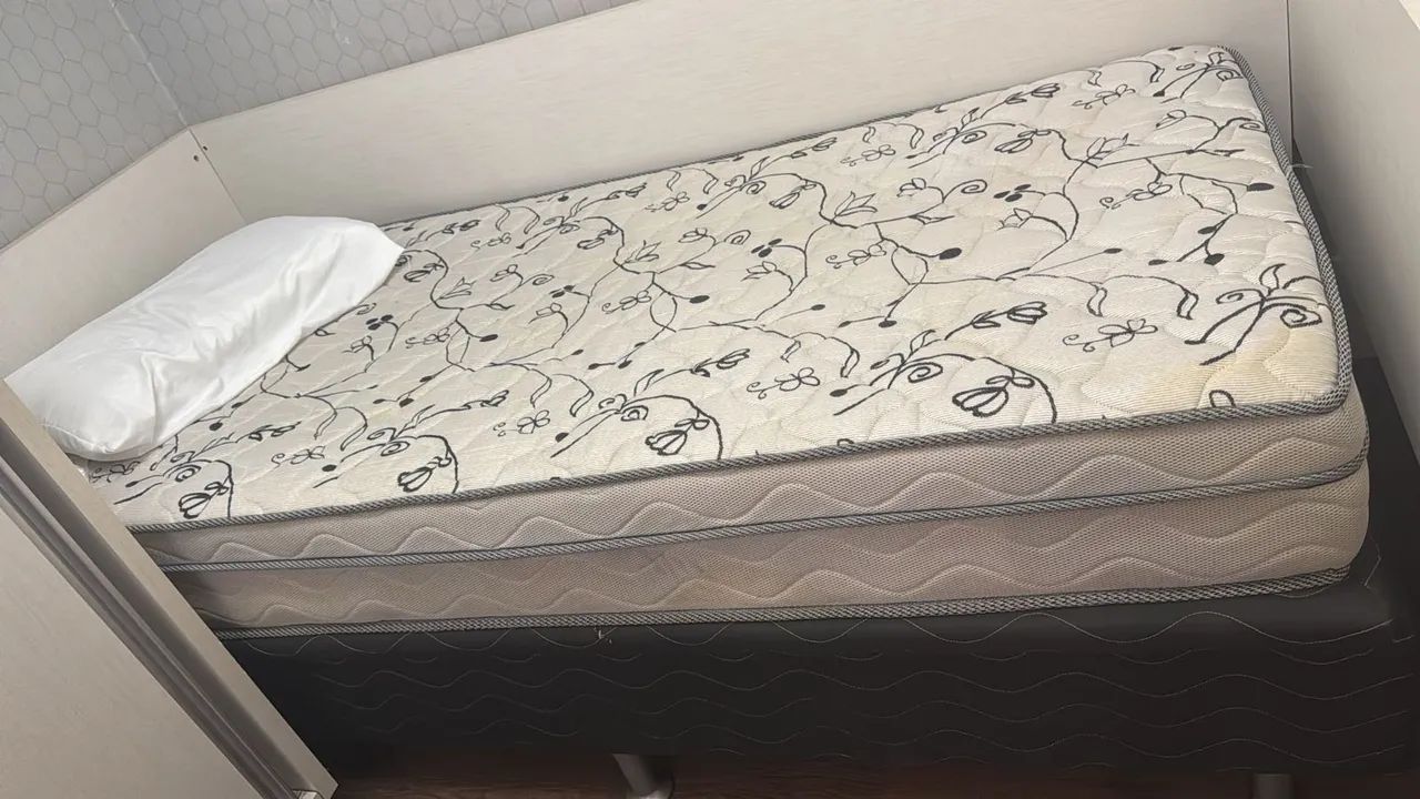 Cama box com baú 