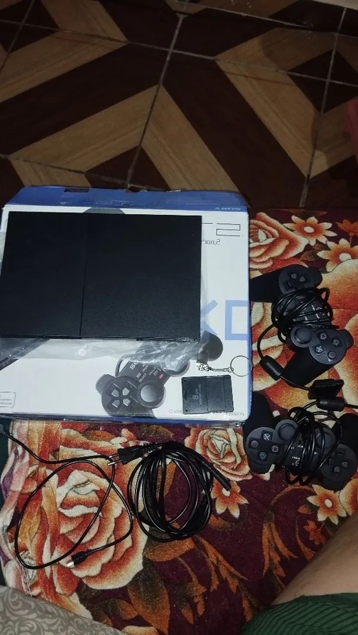 PlayStation 2 na caixa com 2 controles  - Foto 2