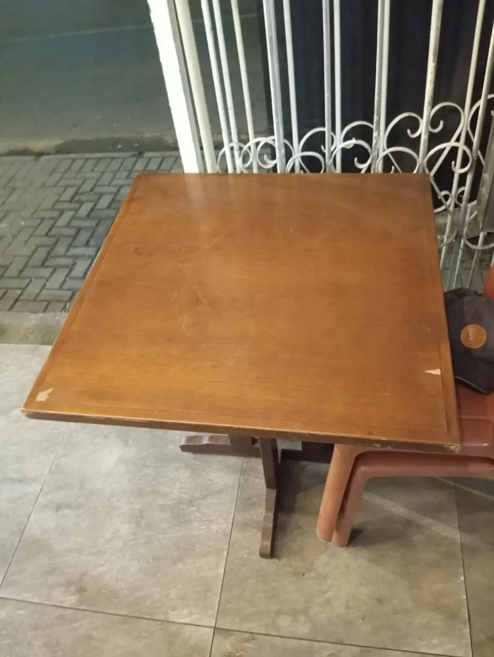 Conjunto mesas para comércio
