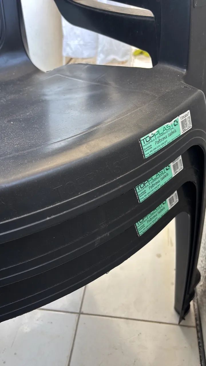 Cadeiras de plástico as 4 por $220 - novas - Foto 2