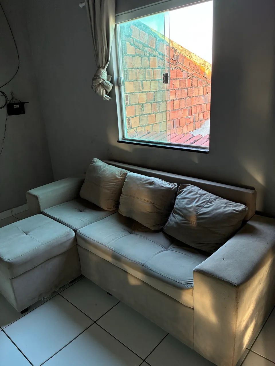 Sofá 3 lugares com puff removível  - Foto 2