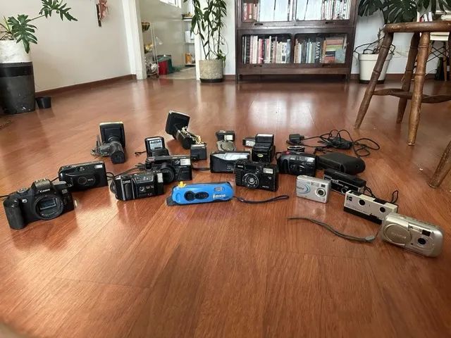 kit 12 câmeras e 8 flashes