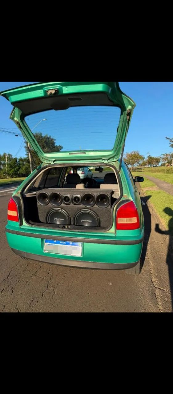 Volkswagen Gol Gol 1000 Mi 16V/ Ouro 4p 2000