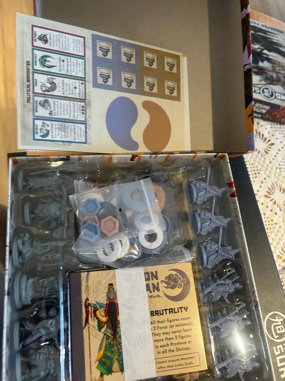 Vendo coleção Rising Sun - edição Kickstarter, da CMON. - Foto 4