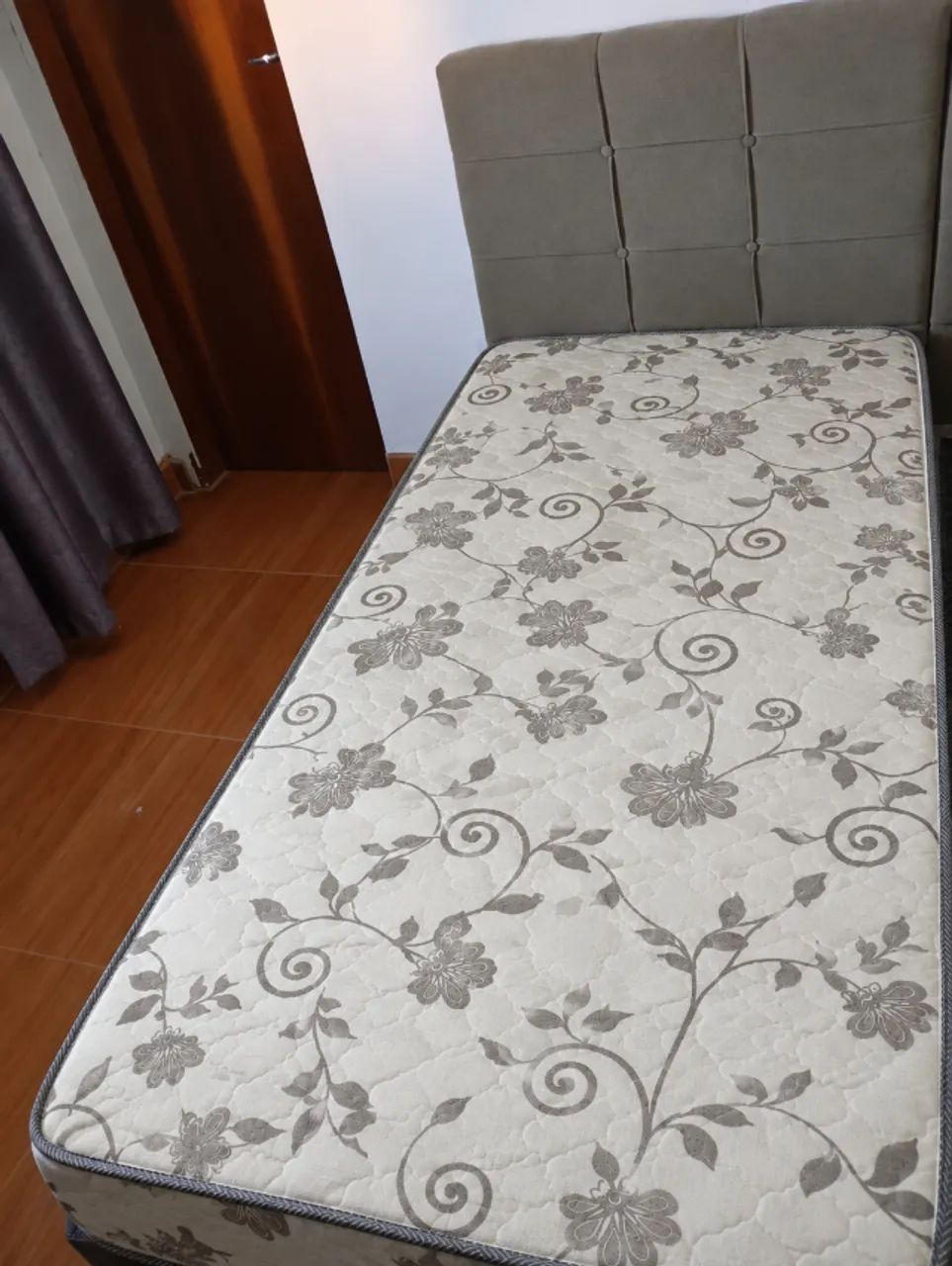 Cama box de solteiro 