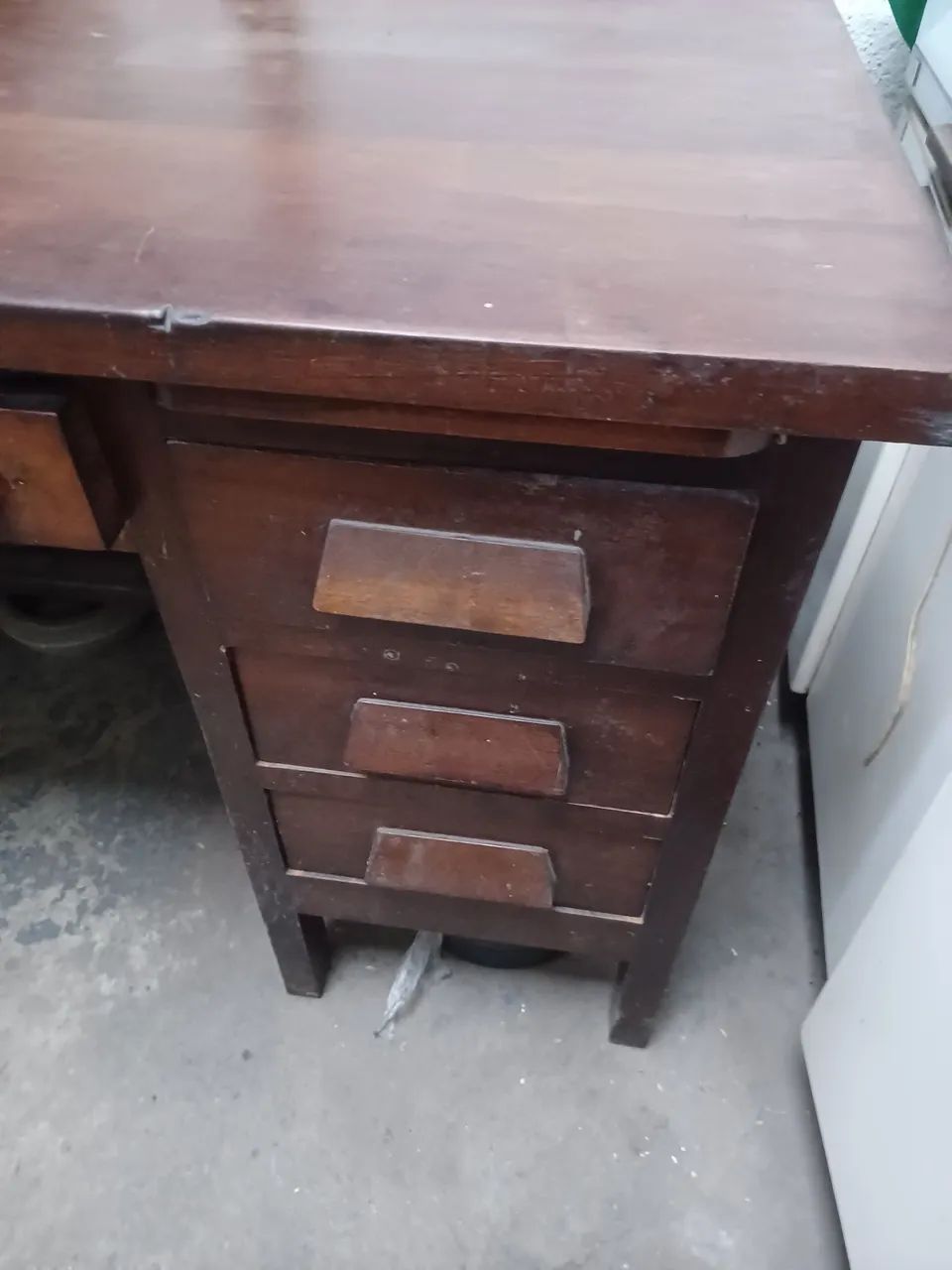 Escrivaninha Miele .7 gavetas.maciça antiga. - Foto 3