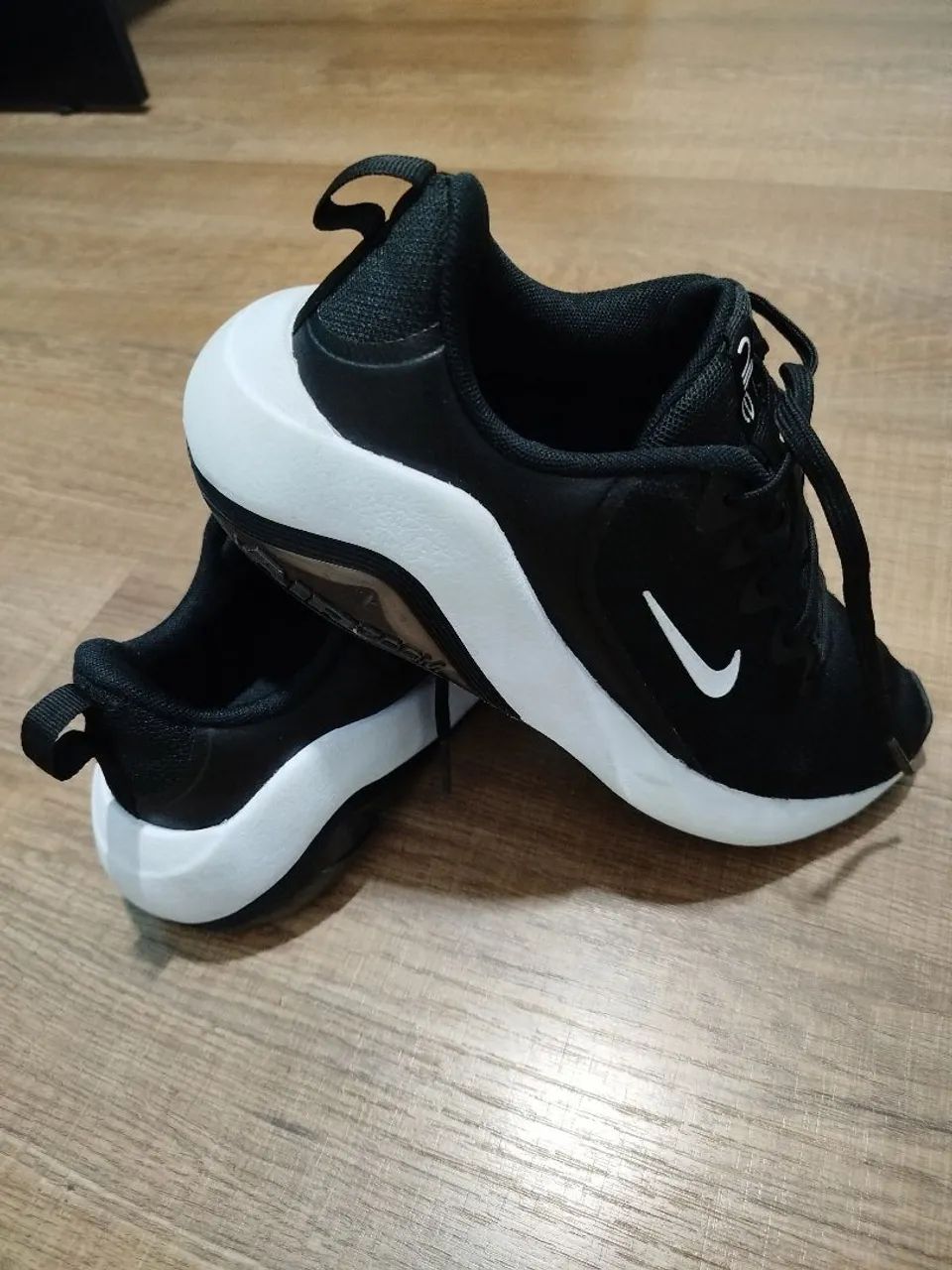 TÊNIS NIKE 