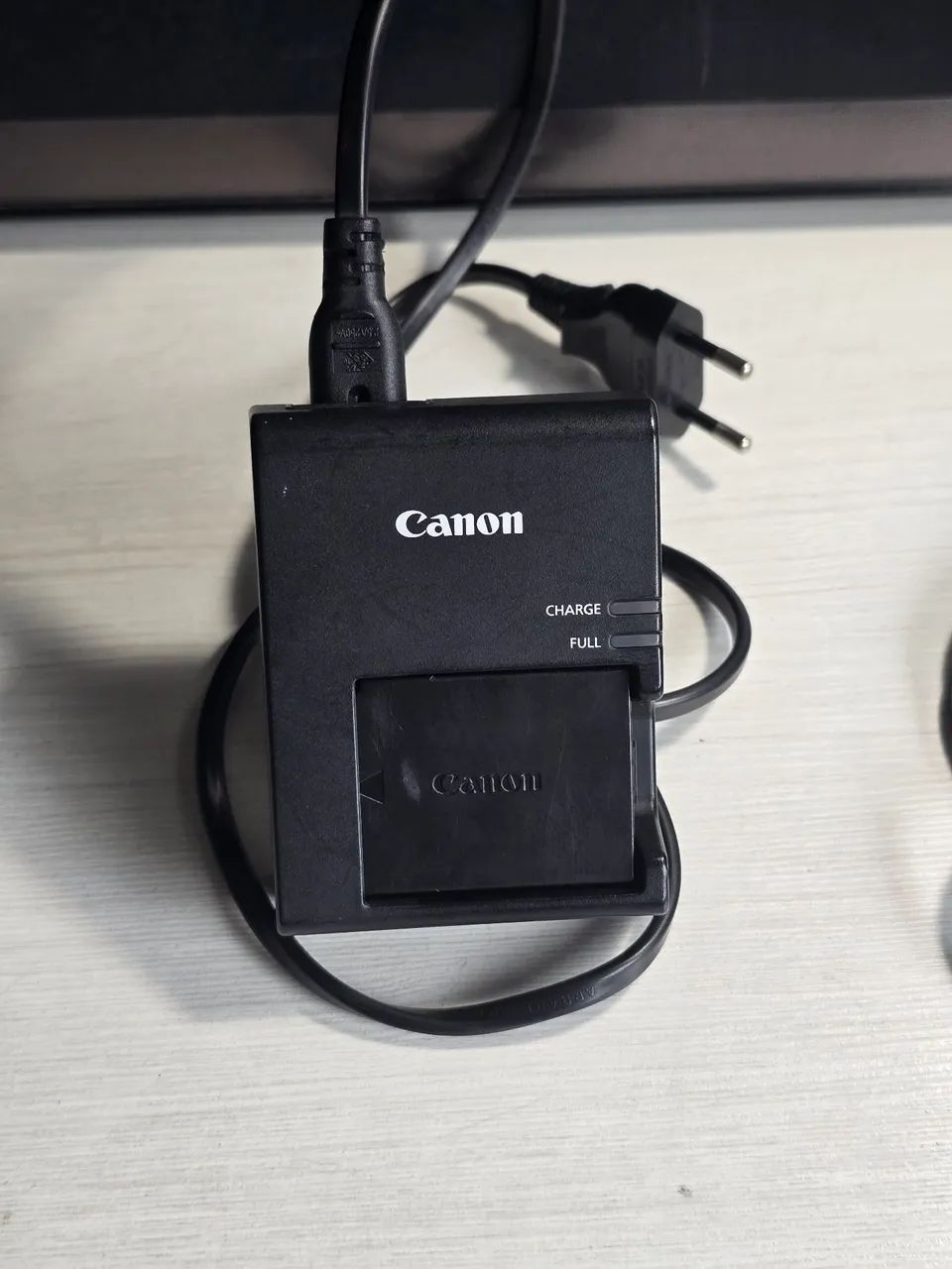 Canon Eos Rebel T7 + Lente e Acessórios originais  - Foto 4