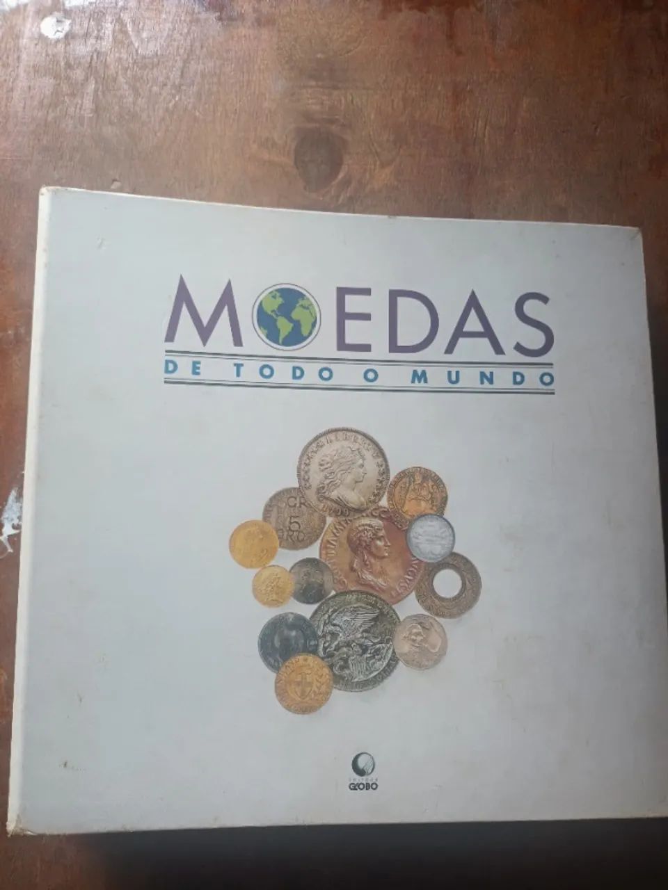 Álbum Moedas de todo o mundo - Antiguidades - Tijuca, Caxias do