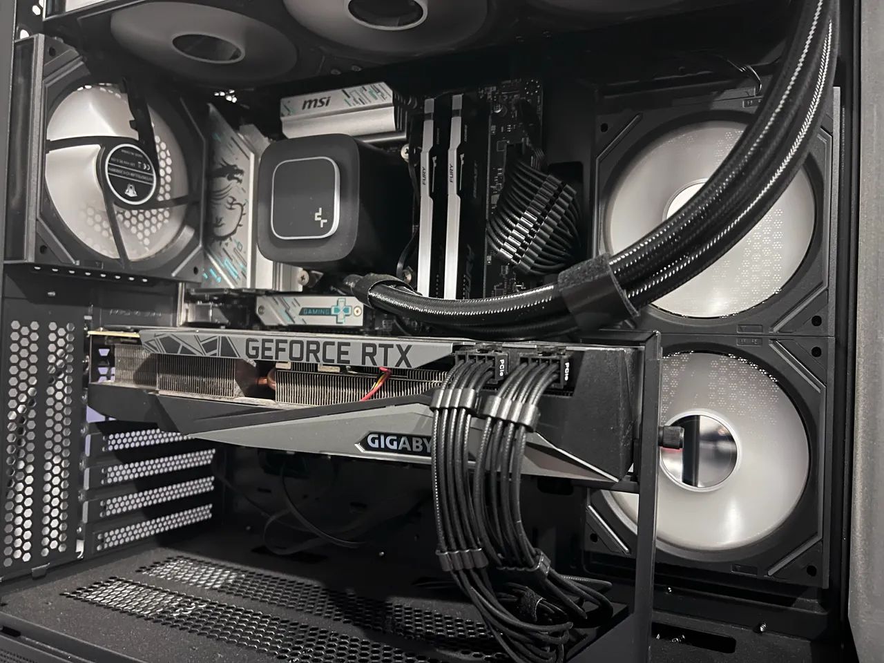 RTX 3080 Gigabyte Gaming OC - 10GB GDDR6X - Foto 3