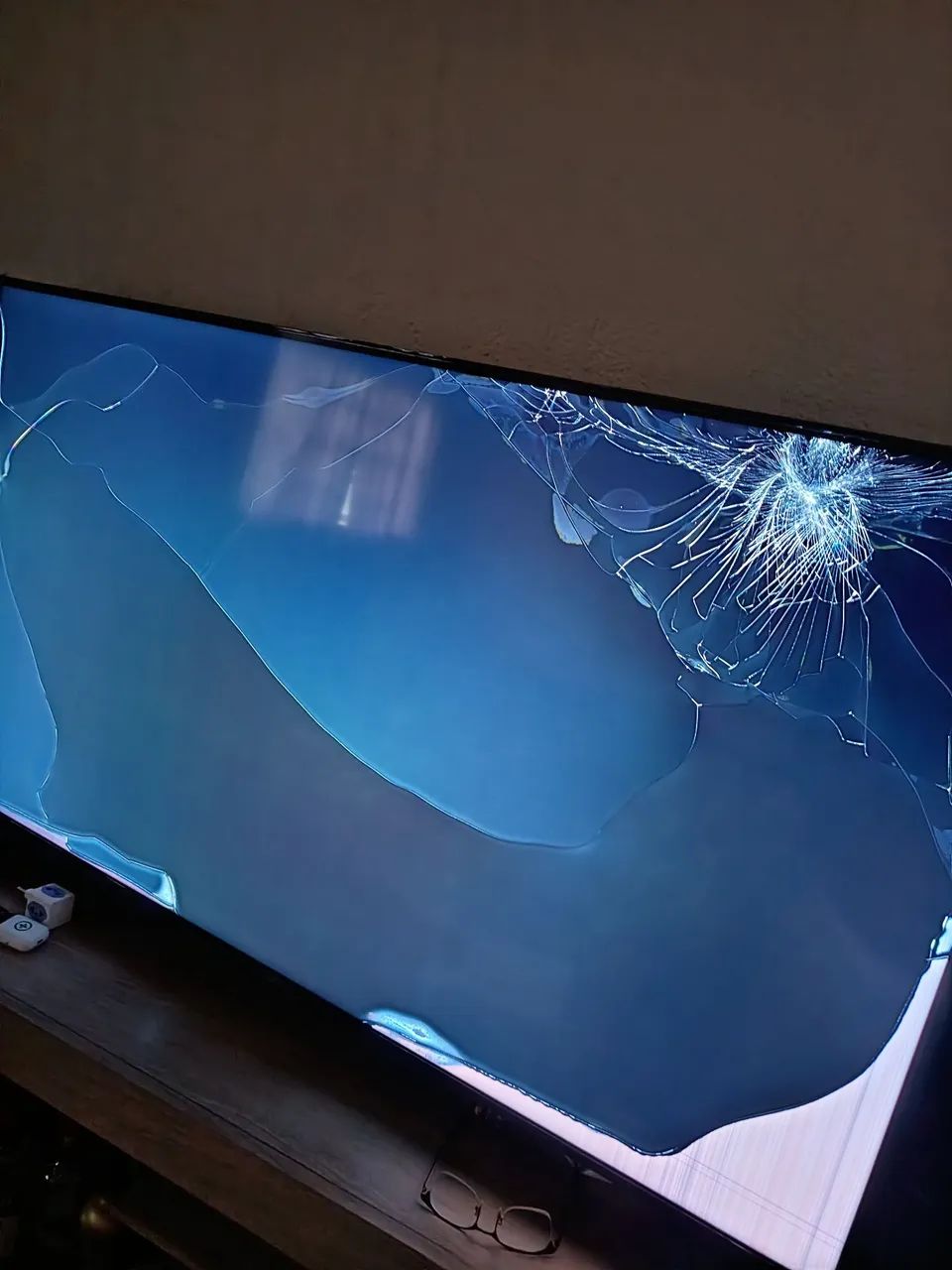 TV lg 55 polegadas display quebrado para retirada de peça.  - Foto 2