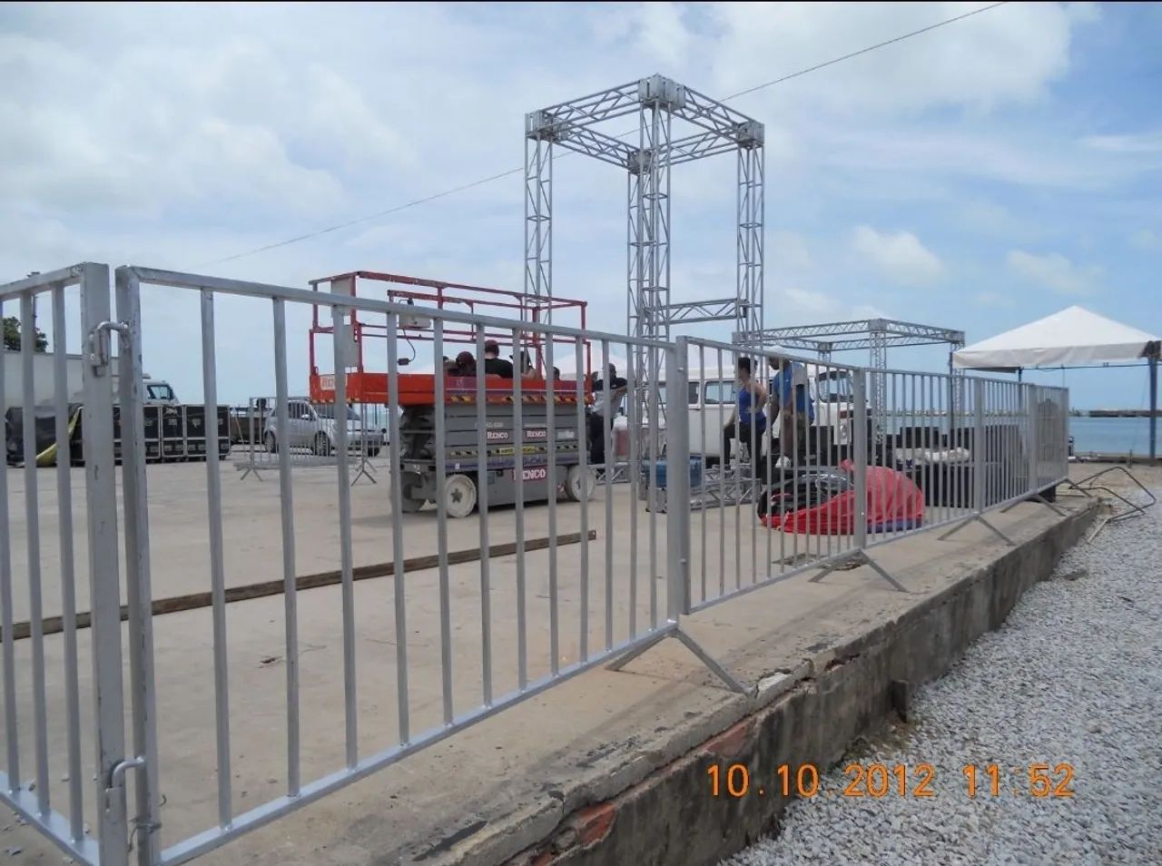 Toldo Retrátil, disciplinador, escada para palco - Foto 5