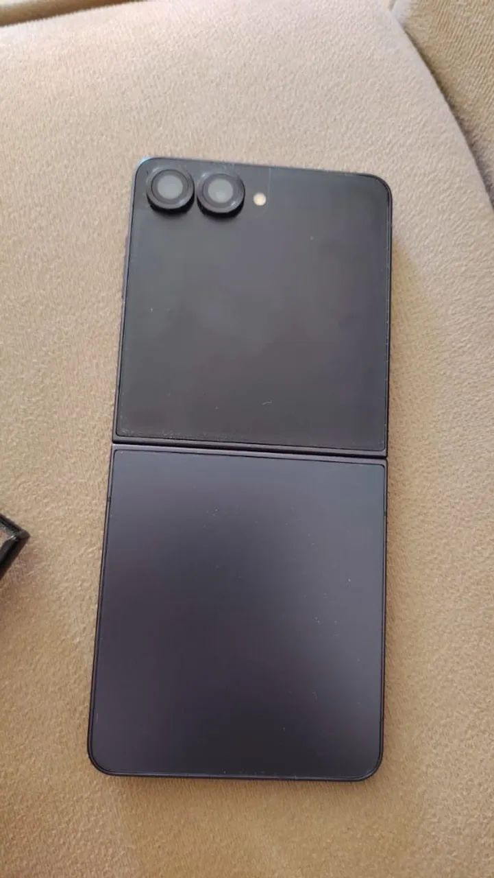 Samsung Z Flip 7 512gb - Foto 3