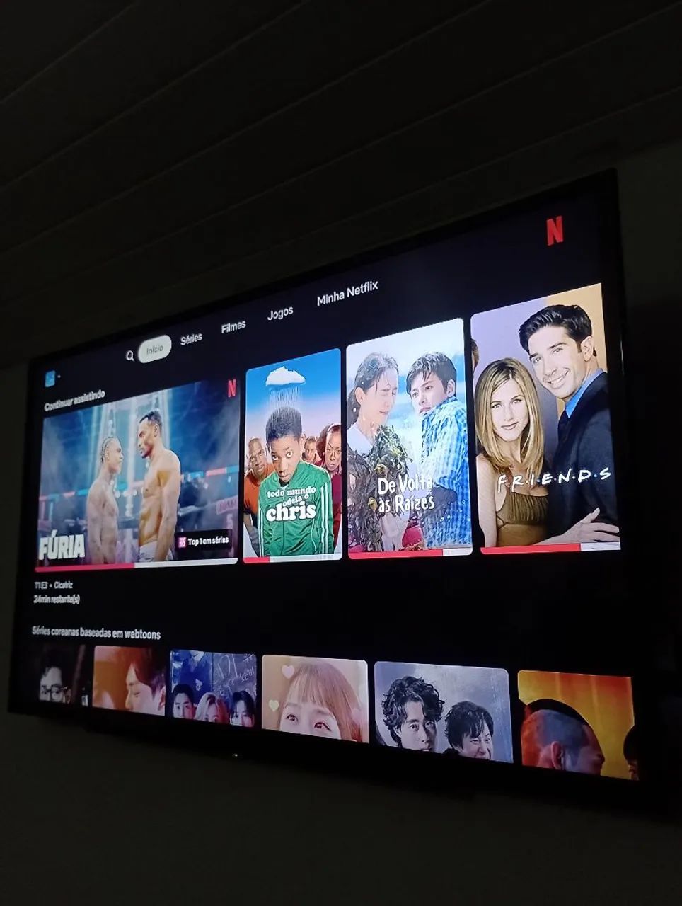 Tv 40 polegadas + aparelho roku tv funciona wi-fi YouTube Netflix e outros canais aberto  - Foto 3