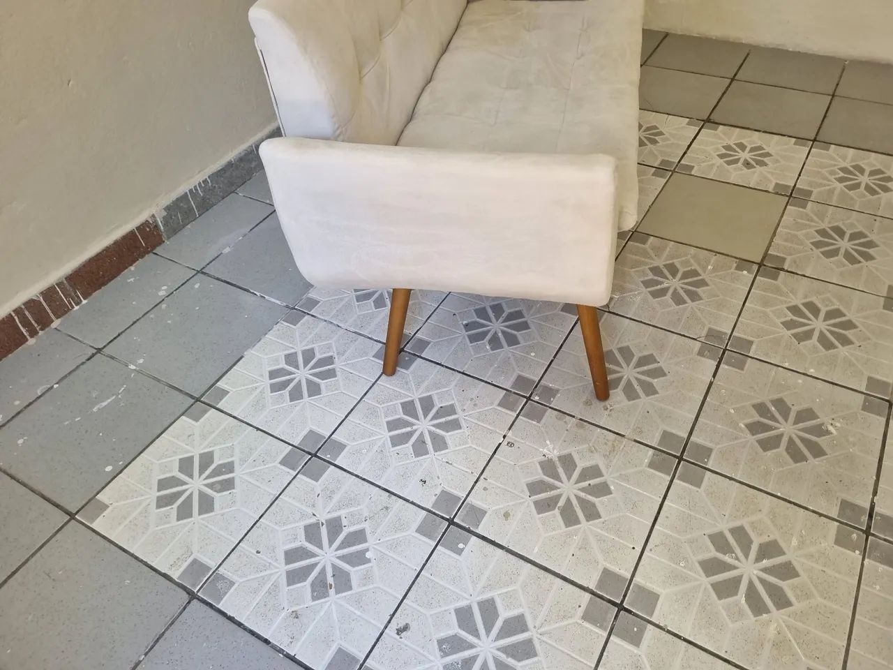 Sofá Minimalista65579518114946122