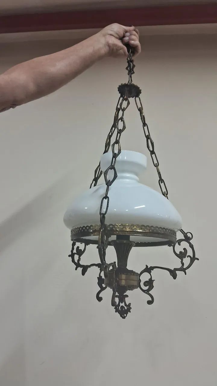 Lustre Antigo em Bronze com cupula
