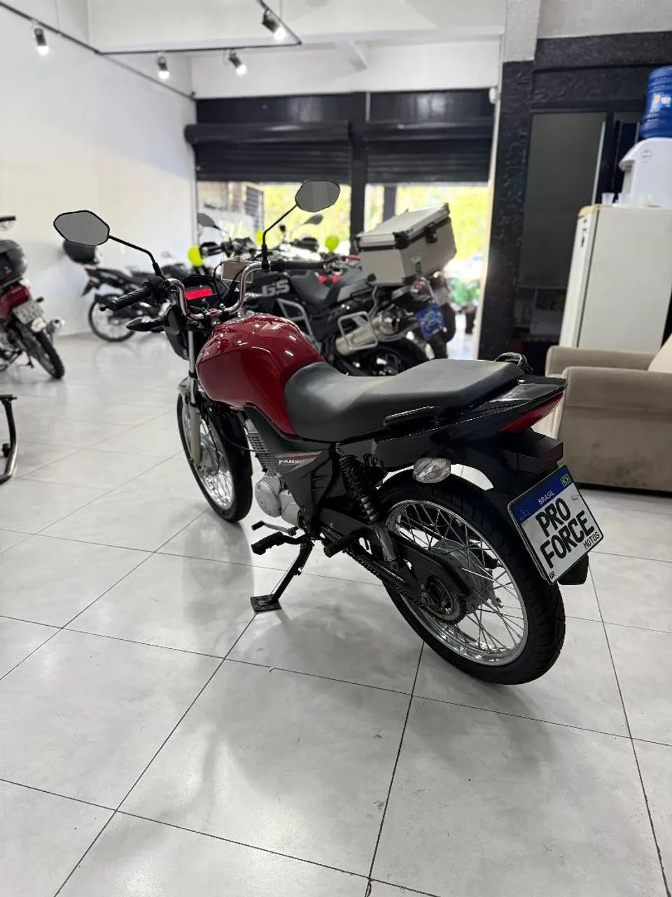 CG 125i Fan Ano 2018 conservada  - Foto 10