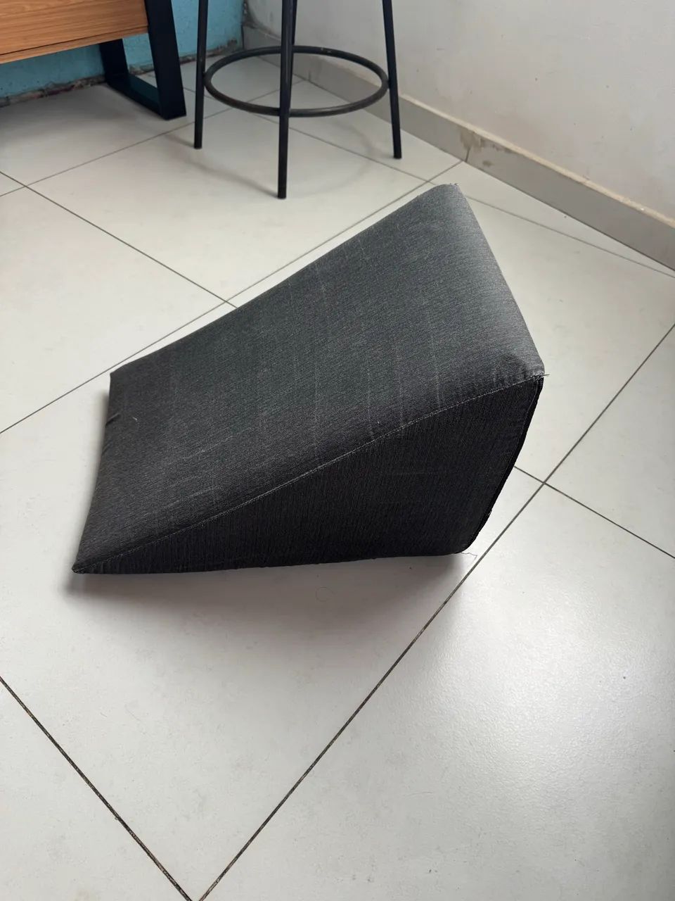 Encosto triangular - Foto 3