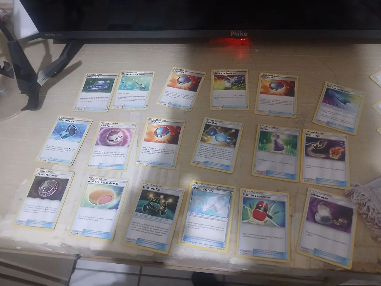 Pila de 30 cartas de itens pokémon  - Foto 2