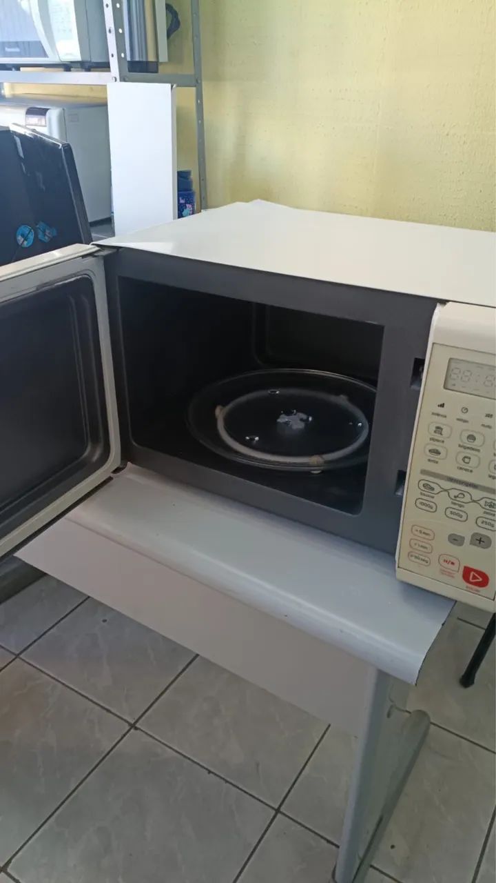 Microondas Brastemp 20 litros 127v - Foto 4