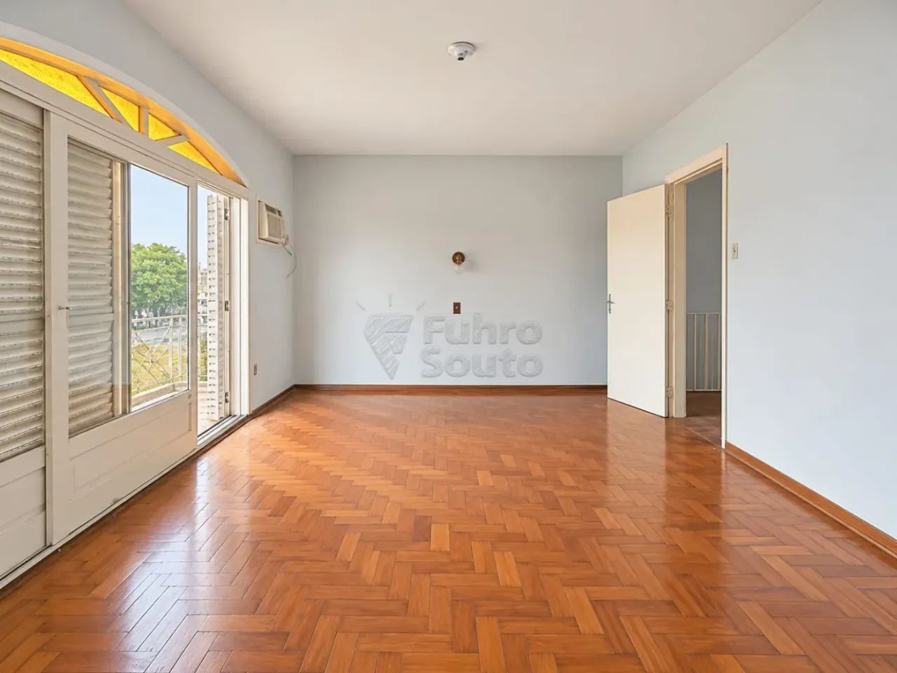 Casa ampla com 5 dormitórios à venda no Fragata! - Foto 3