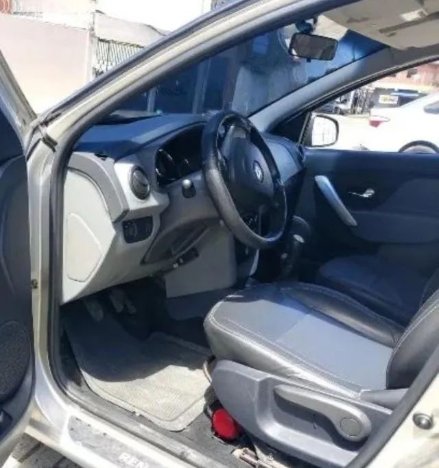 Renault Logan Dynamique Hi-flex 1.6 8V 4P 2015 - Foto 5