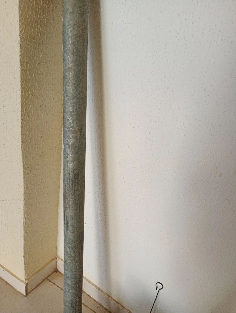CANO DE POSTE EM FERRO 1M e 68Cm - Foto 3