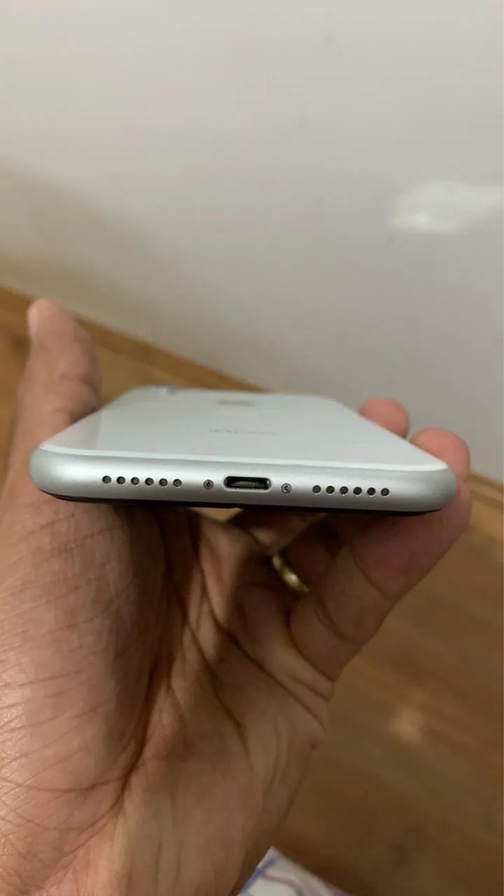 iPhone XR 64GB BRANCO - Foto 4