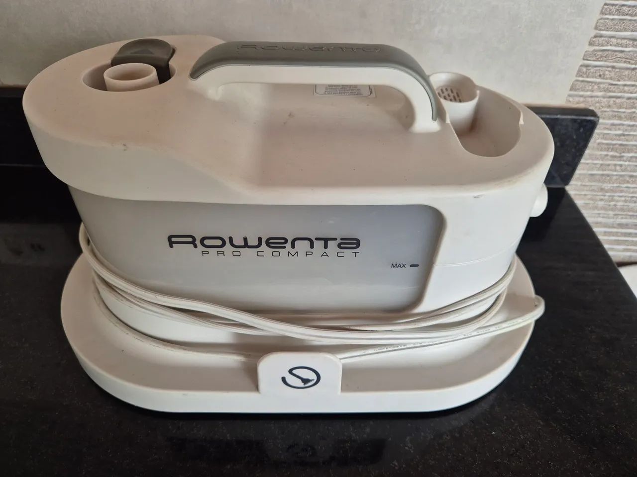 Passadeira a Vapor Rowenta Pro Compact 1400W - Vaporizador 110v - Foto 2