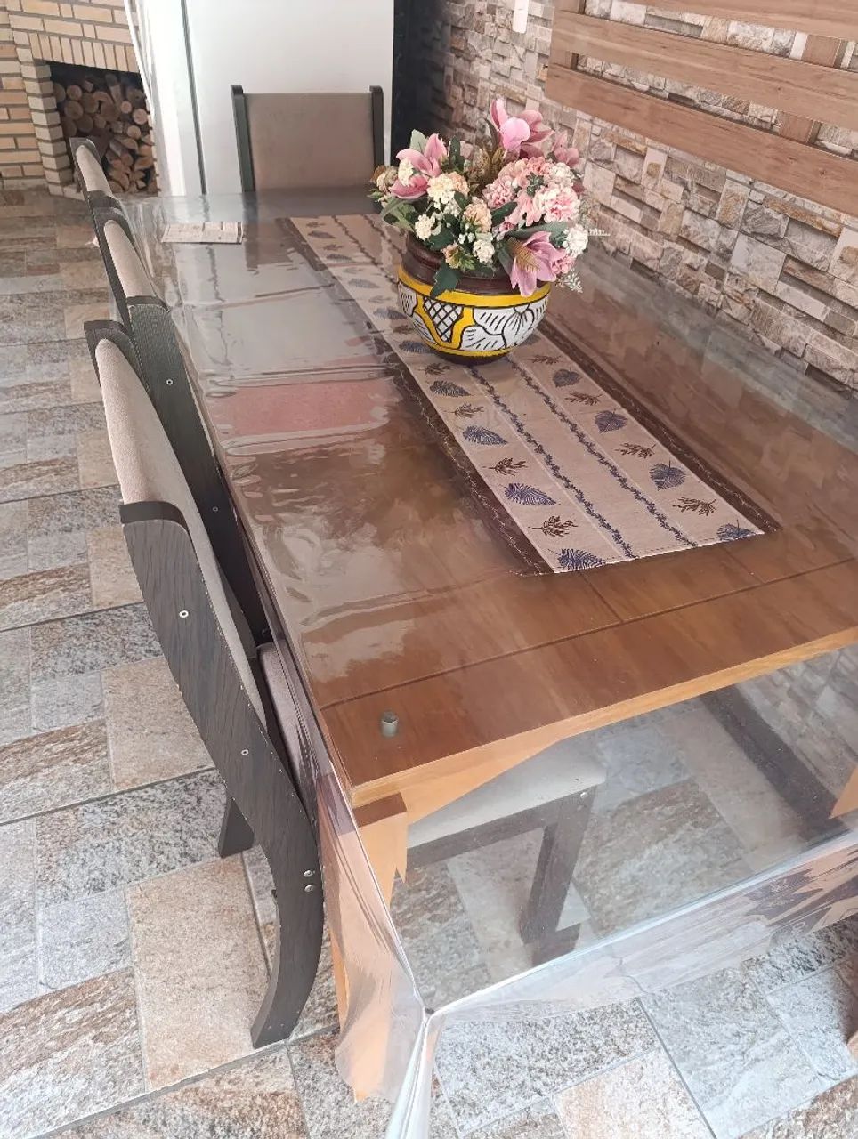 Mesa de vidro com 4 cadeiras  - Foto 3