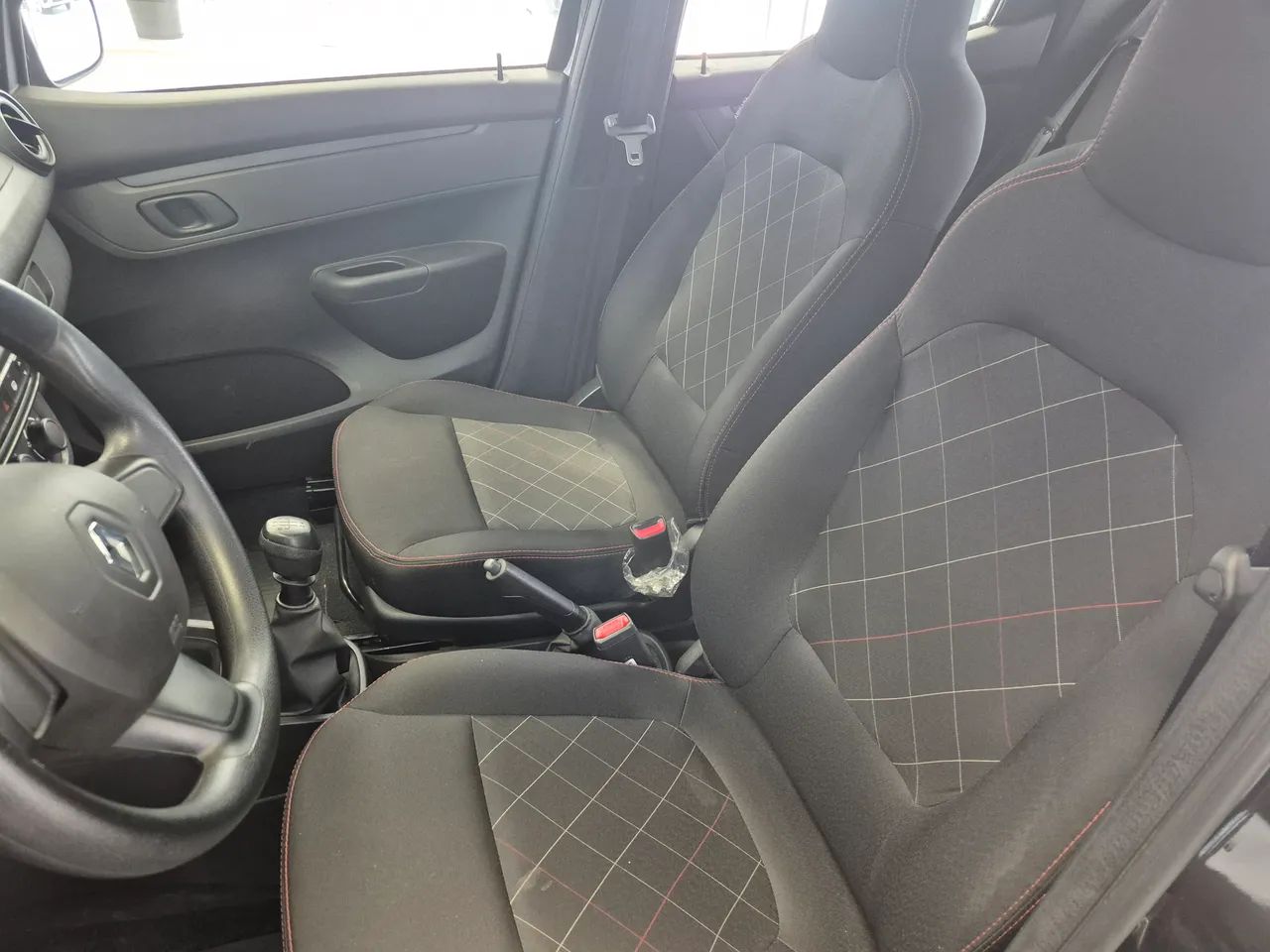 Renault Kwid Zen 1.0 Flex 12V 5p Mec., foto 9 de 12