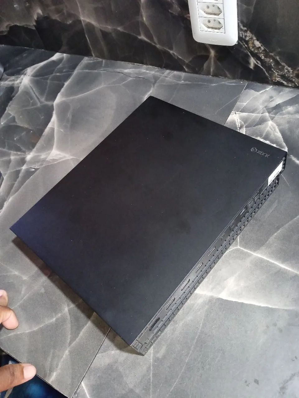 Xbox one x 4k 1Tb  - Foto 3
