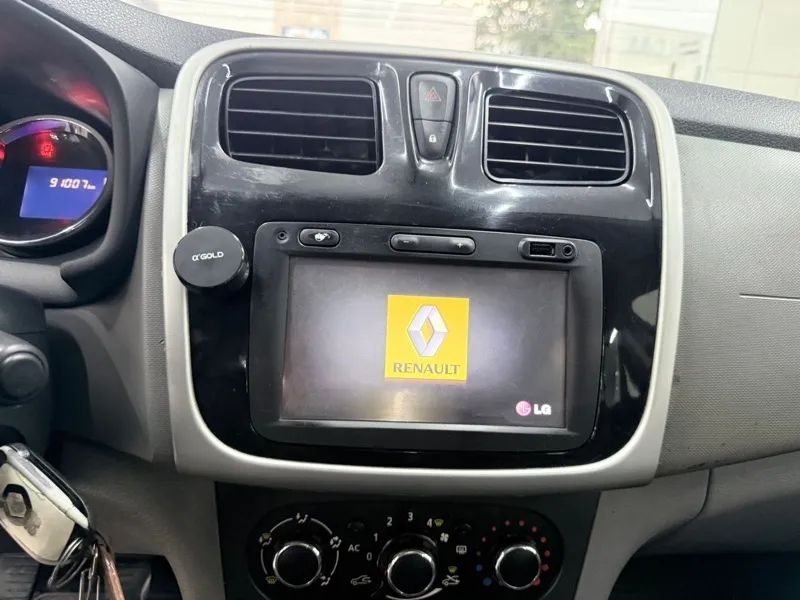 Renault Logan Expression Hi-flex 1.6 8V 4P 2014 - Foto 5