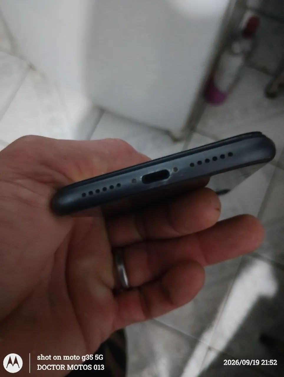 iPhone 11 128G com detalhes  - Foto 4