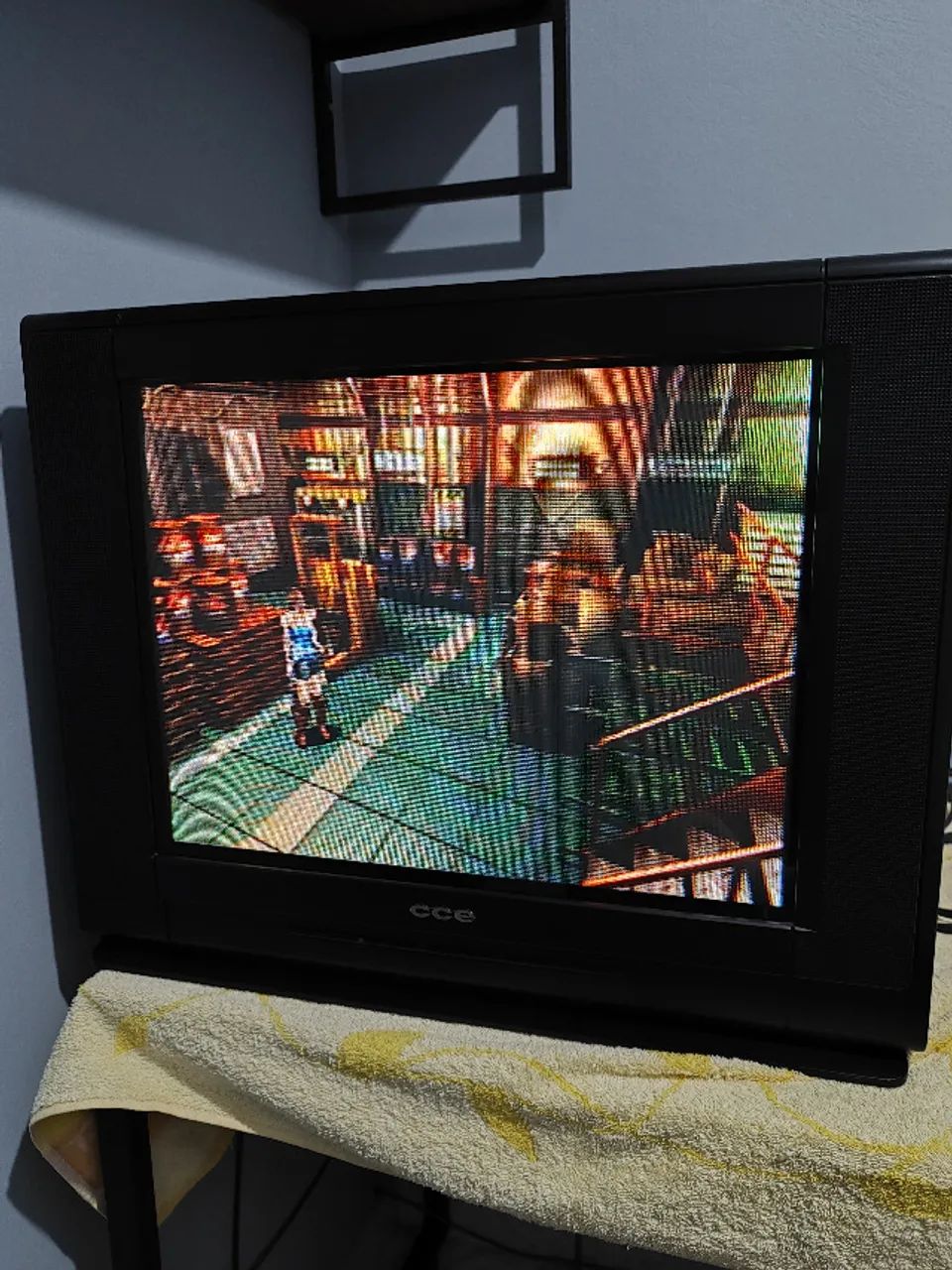 TV CCE 21" HPS 21AVP - Entrada AV