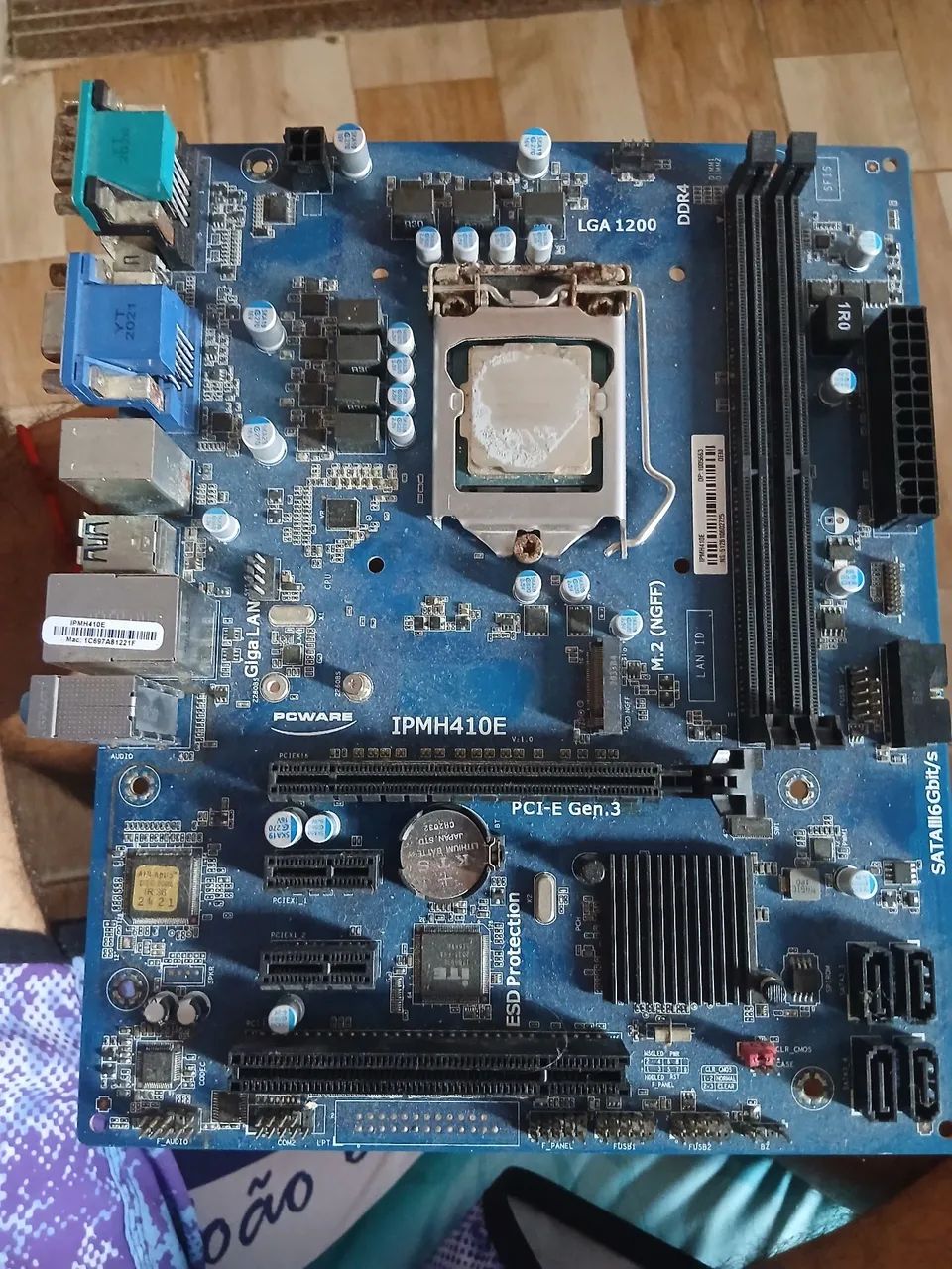 Placa mãe pra sair hoje ja com processador!!!!