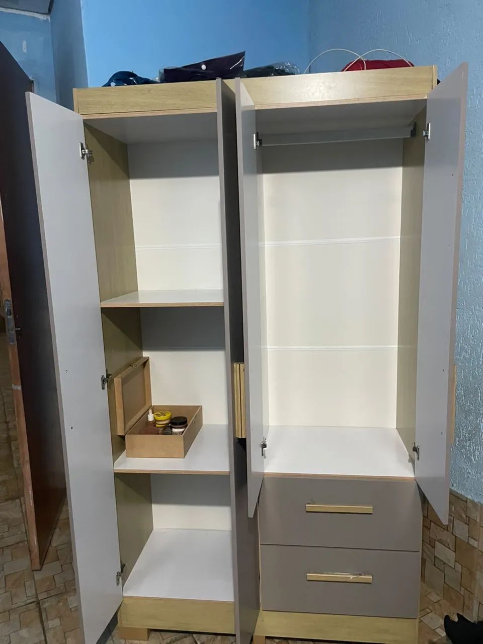 Guarda roupa de solteiro sem marca de uso - Foto 3