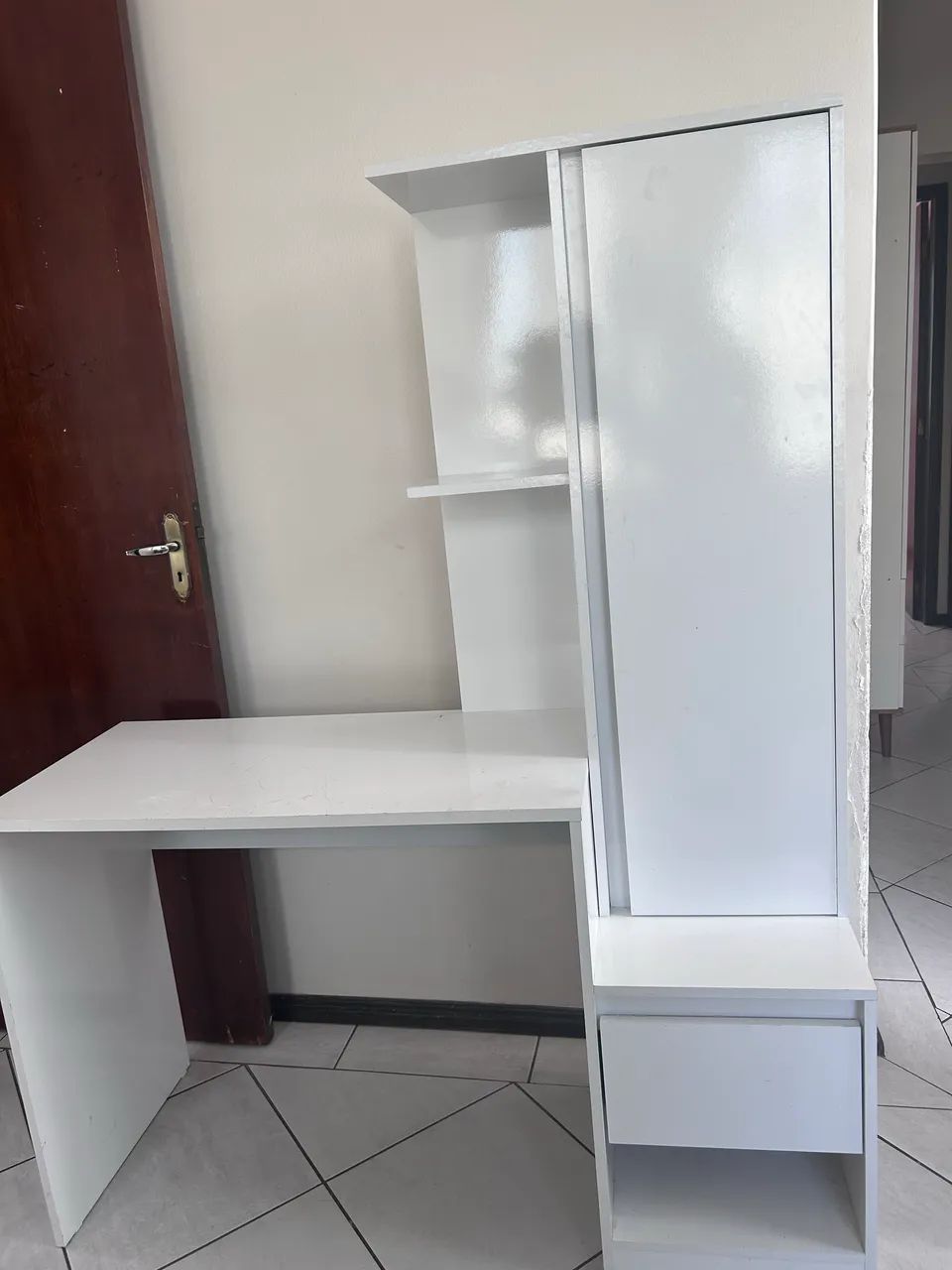 Escrivaninha e criado mudo - Foto 4