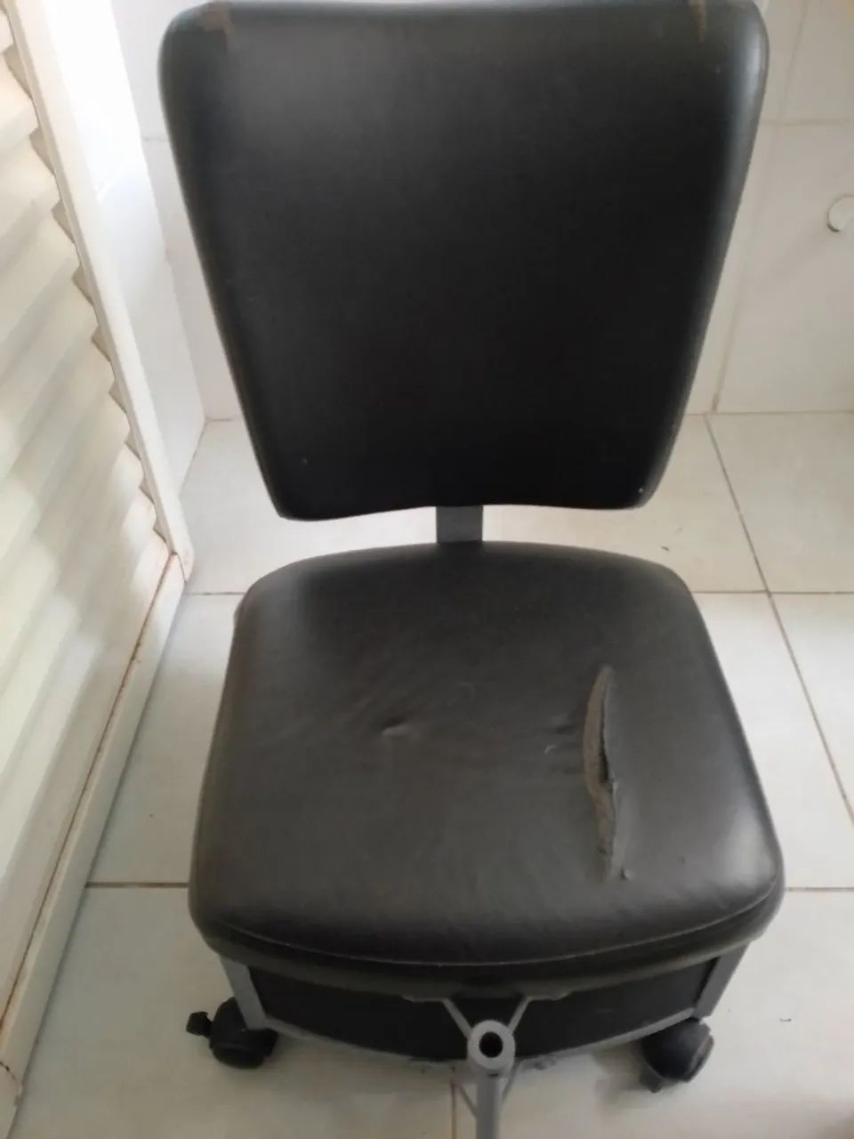 Cadeirinha pra manicure - Foto 5