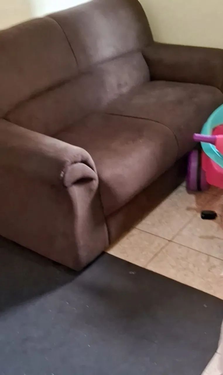 Sofá com capa inclusa 