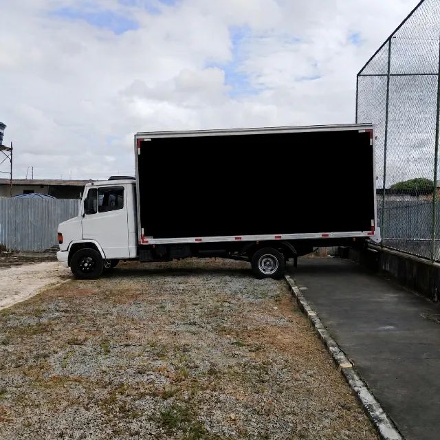 Mudanças e cargas / B-Forte Transportes