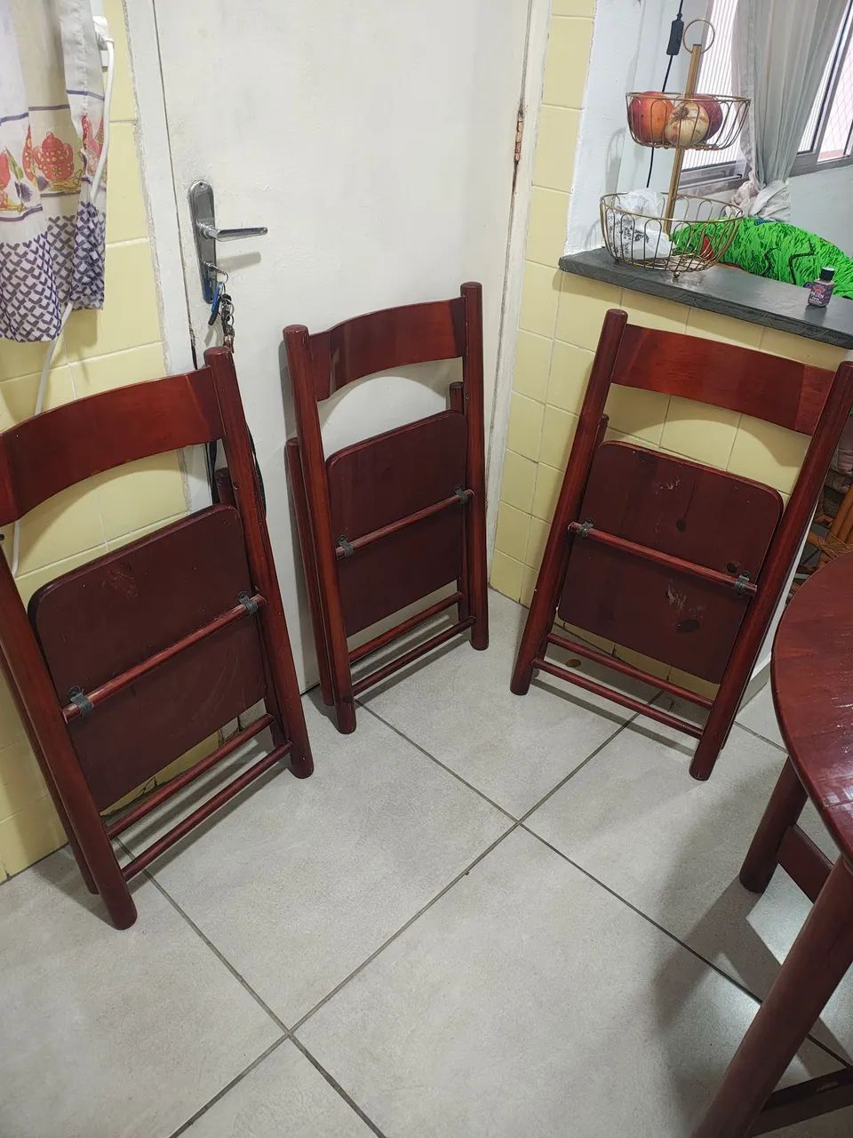 Mesa em.nadeira totalmente desmontável  - Foto 4